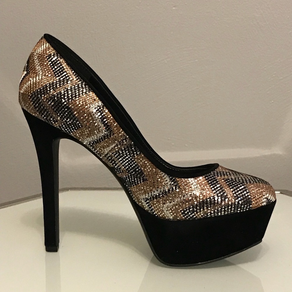 Jessica Simpson Devin2 Pump